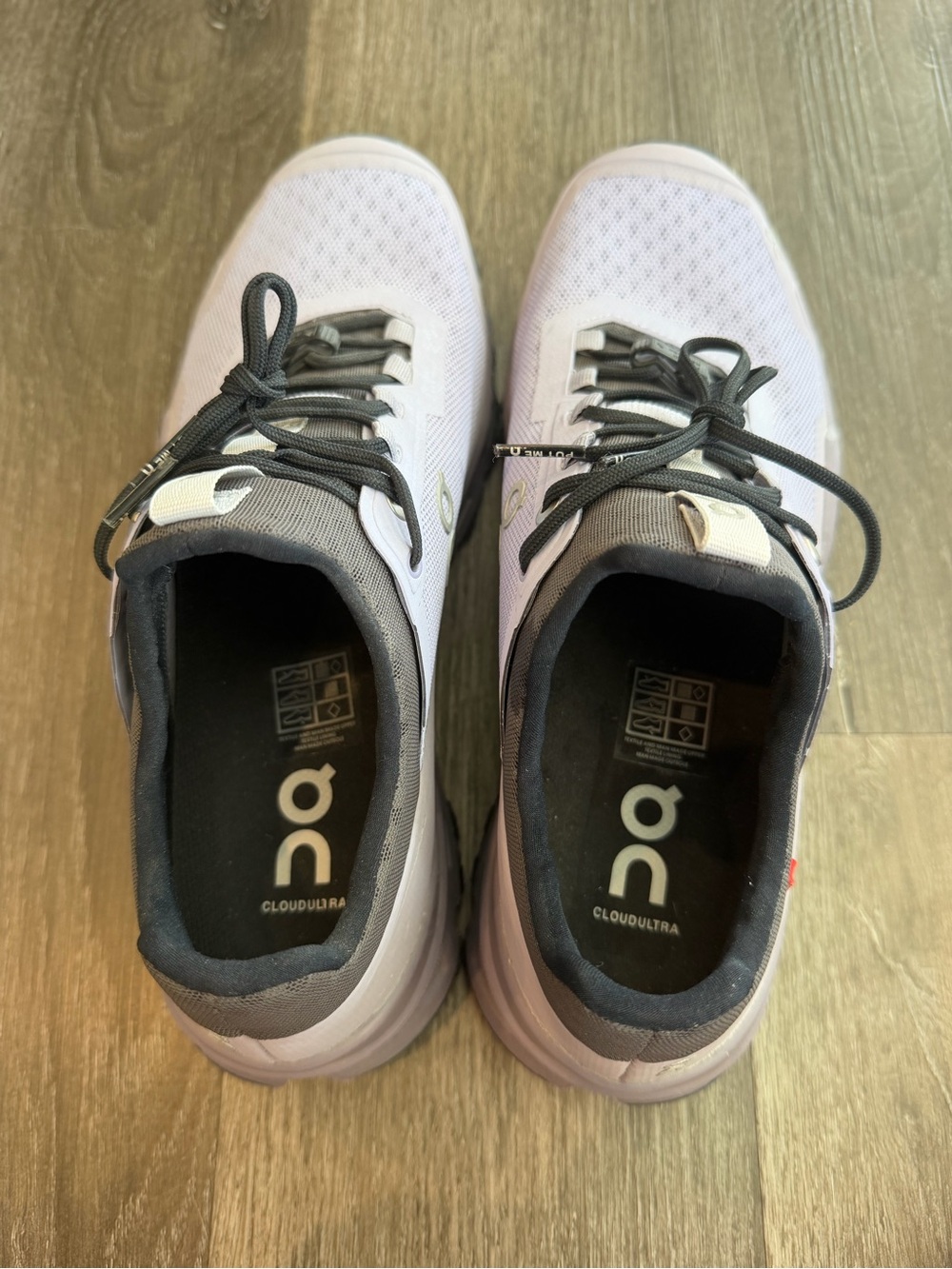 On Running Cloudultra Woman’s trail Running Shoes in lavender and Black